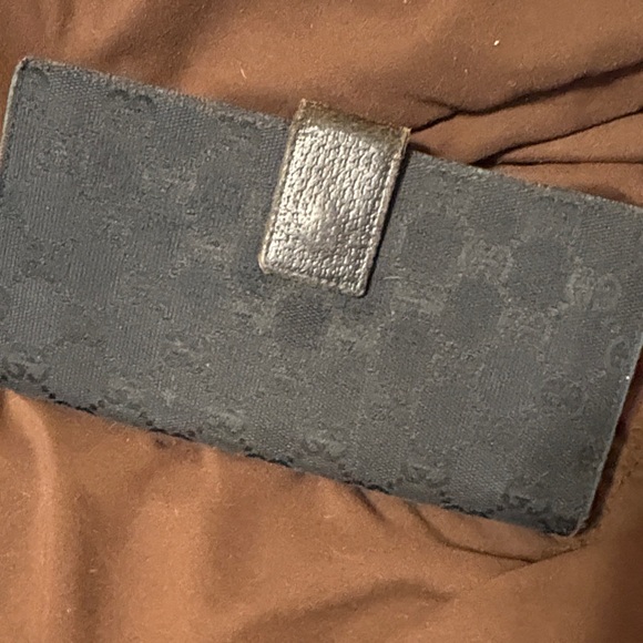 Gucci Black Canvas Clutch with Silver Accent - Picture 4 of 8